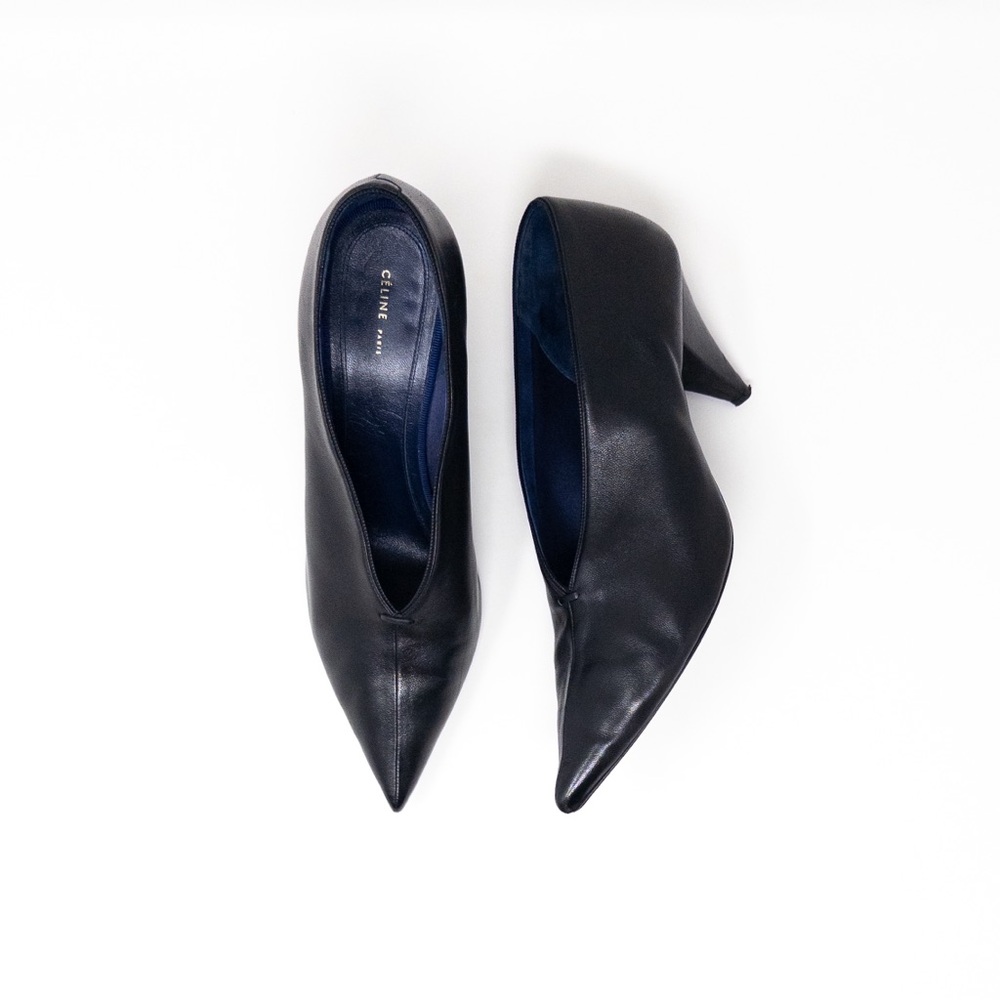 Celine Phoebe Philo Soft V-Neck Pumps 70 EU 40 Pointed Toe Cone Heel Black Nappa